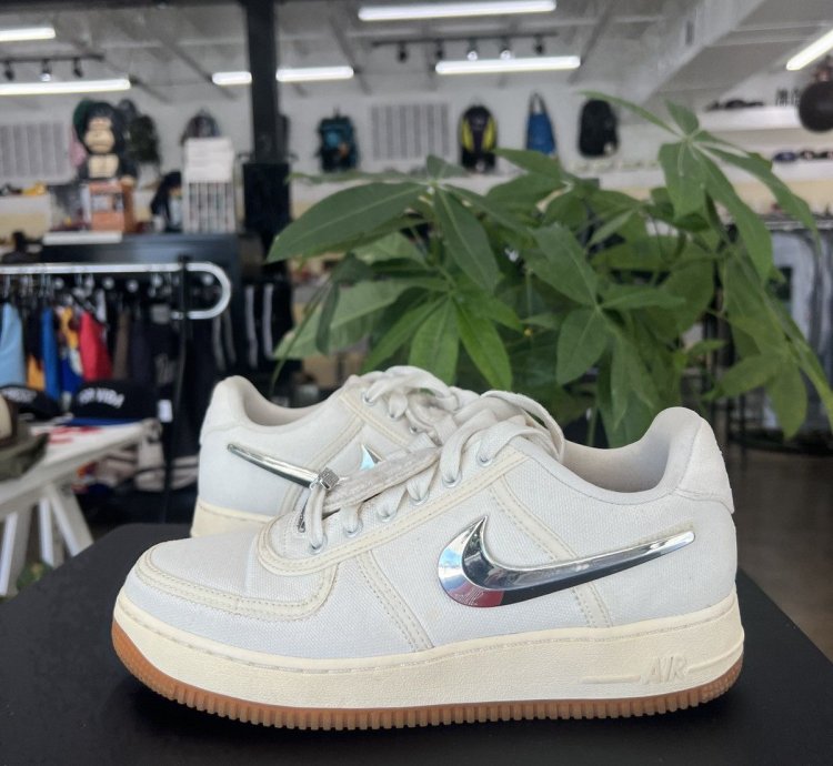 Nike Travis Scott Air Force 1 Sail