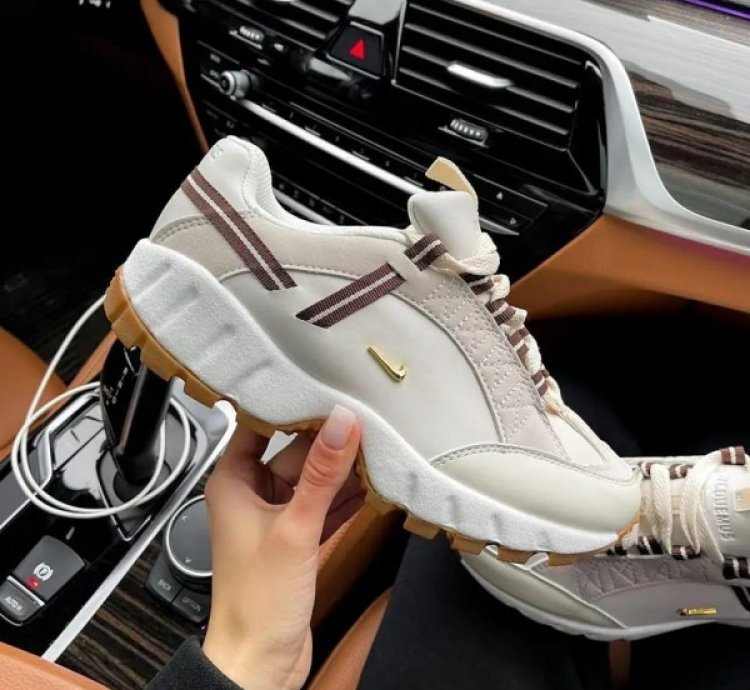 Nike Air Humara Lx Jacquemus Light Bone Gold Sneakers