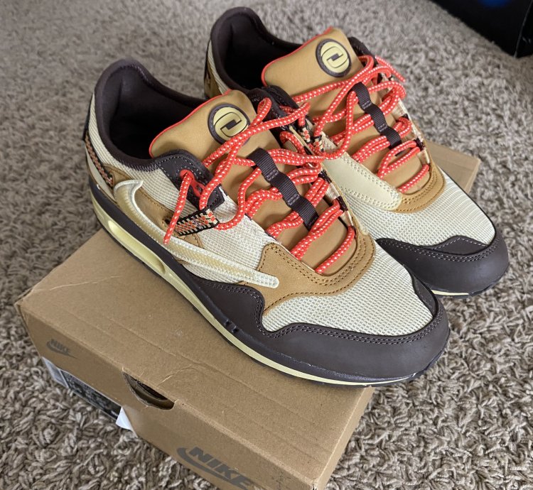 Nike Travis Scott Air Max 1 Baroque Brown