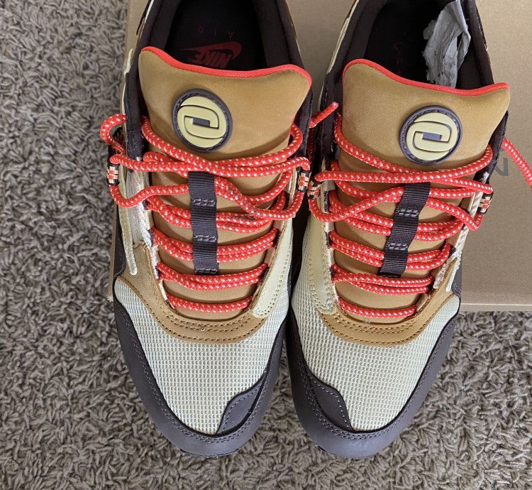 Nike Travis Scott Air Max 1 Baroque Brown