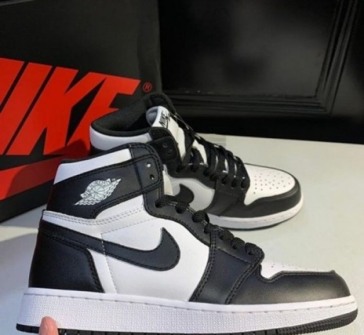 Nike Air Jordan 1 Black White Basketball Sneakers Semi Ua