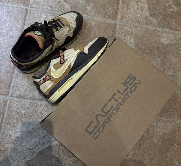 Travis Scott Nike Air Max 1 Baroque Brown