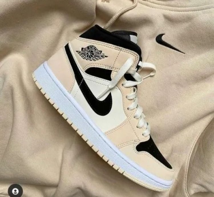 Nike Air Jordan 1 High Barley Orange Basketball Sneakers