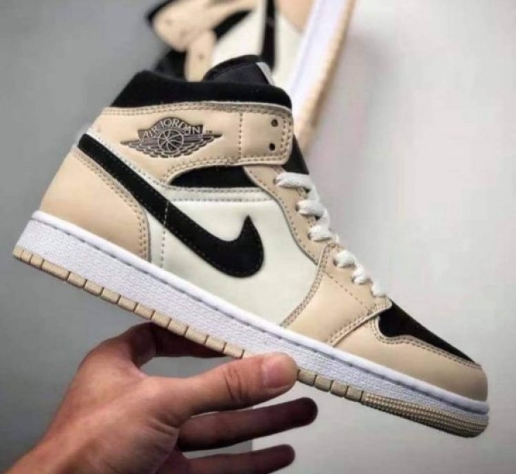 Nike Air Jordan 1 High Barley Orange Basketball Sneakers
