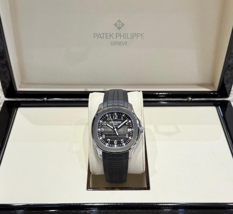 Patek Philippe Aquanaut Stainless Steel 2023