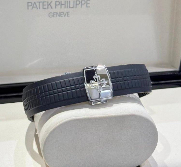 Patek Philippe Aquanaut Stainless Steel 2023