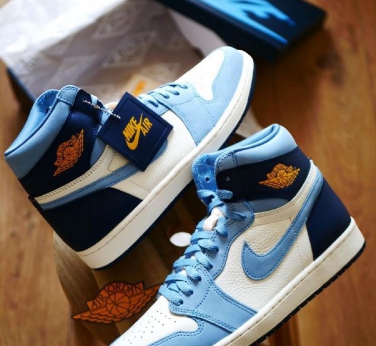 Nike Air Jordan 1 High First In Flight Basketball Sneakers