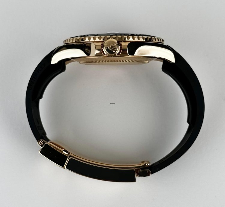 Rolex Yacht-master 42 42mm Black Ceramic Bezel Yellow Gold Black Dial Osyterflex Bracelet 226658