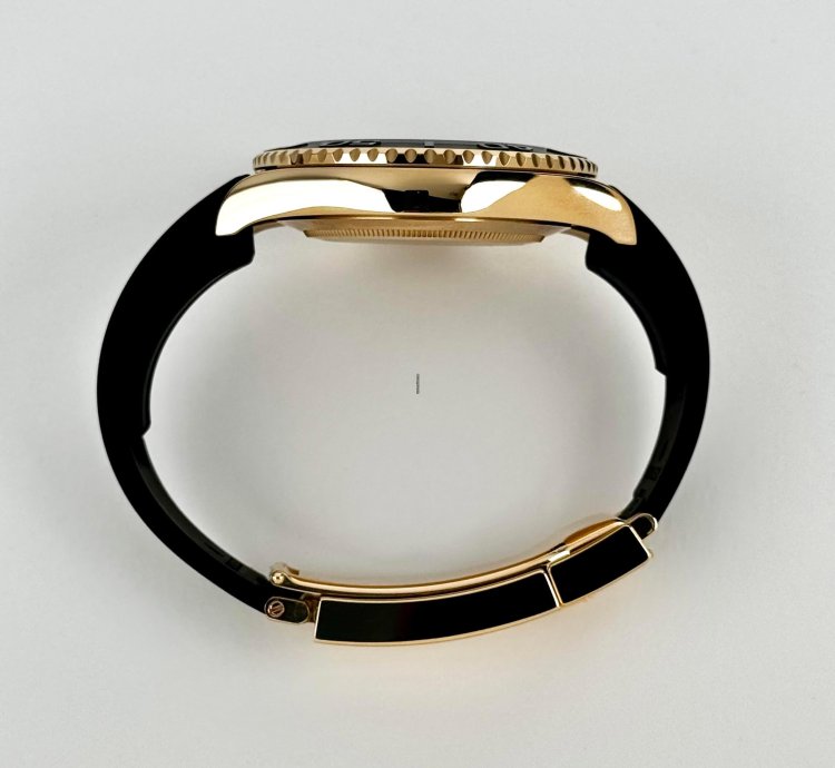 Rolex Yacht-master 42 42mm Black Ceramic Bezel Yellow Gold Black Dial Osyterflex Bracelet 226658