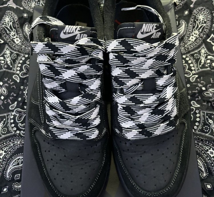 Travis Scott Nike Dunks Black Phantom