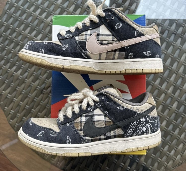 Travis Scott Nike Sb Dunk