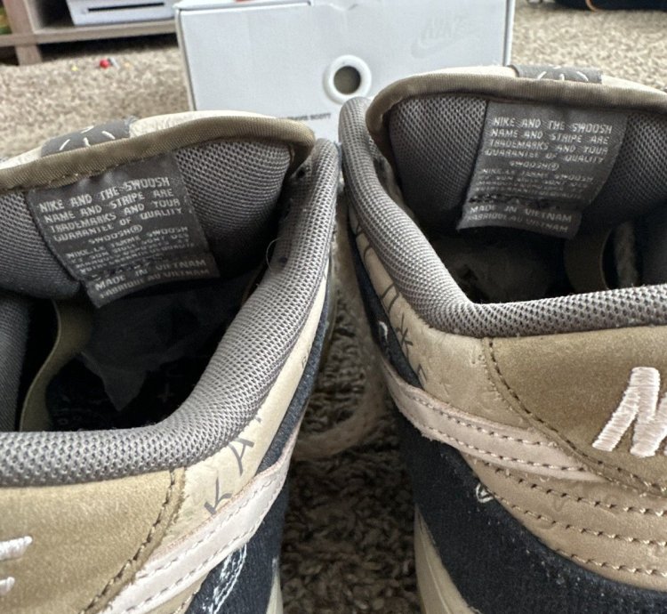 Travis Scott Nike Sb Dunk Low