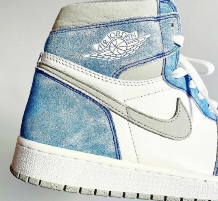 Nike Air Jordan 1 Hyper Royal Basketball Sneakers Semi Ua