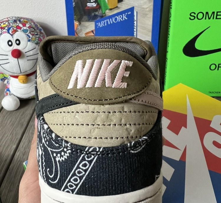 Travis Scott Nike Sb Dunk Low Cactus Jack