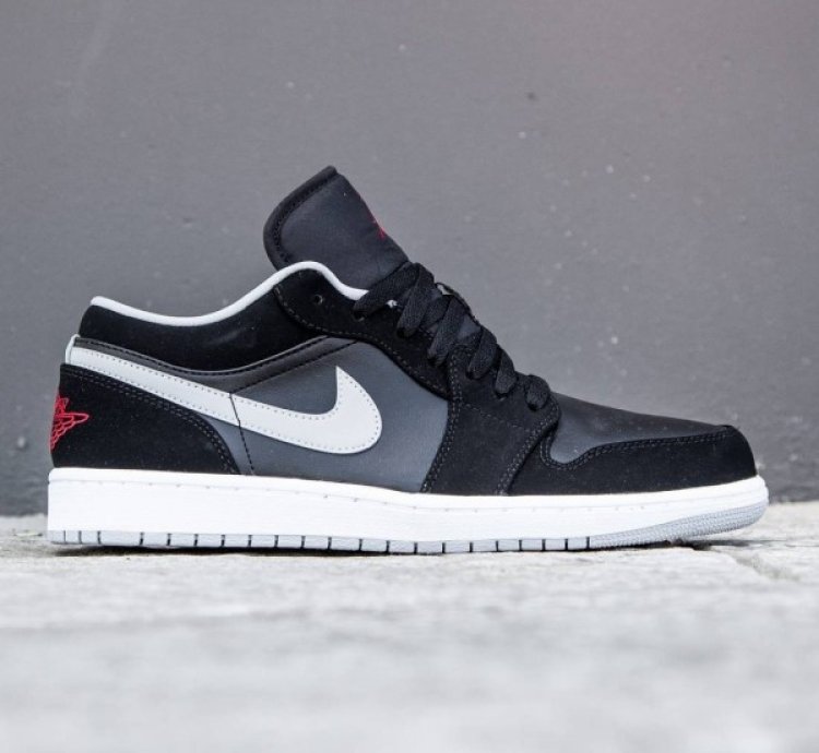 Nike Air Jordan 1 Low Black Wolf Grey Basketball Sneakers