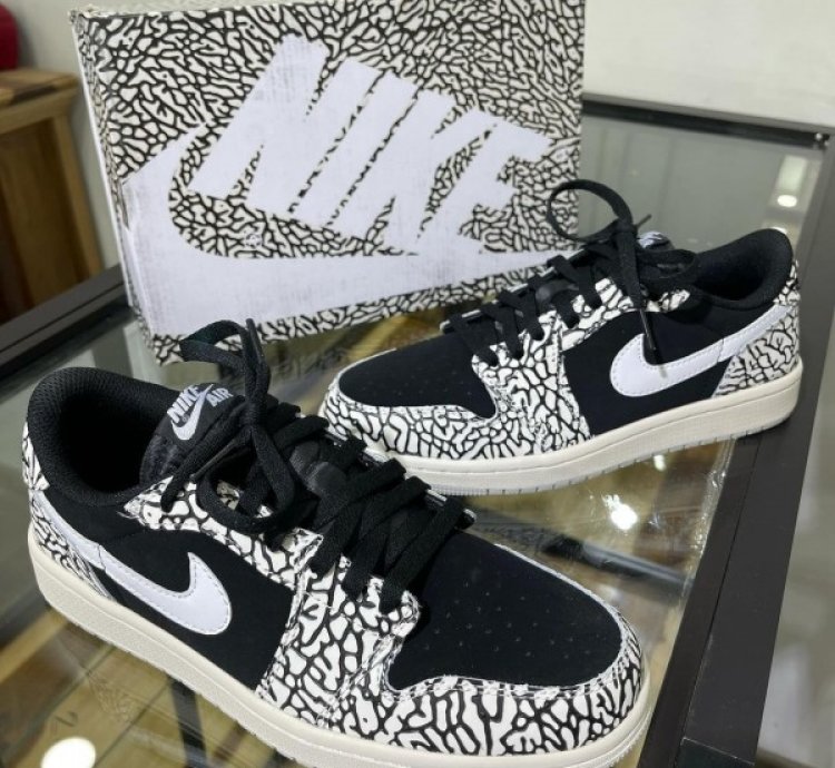 Nike Air Jordan 1 Low Elephant Print Basketball Sneakers