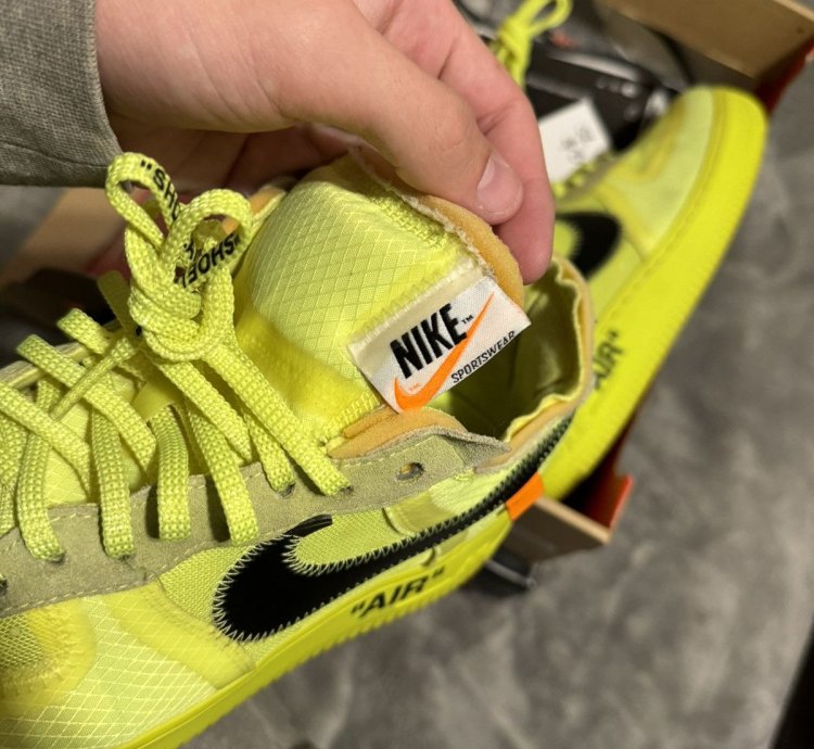 Off White