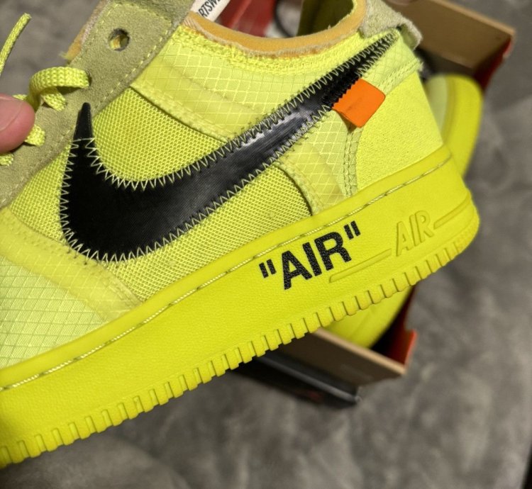 Off White