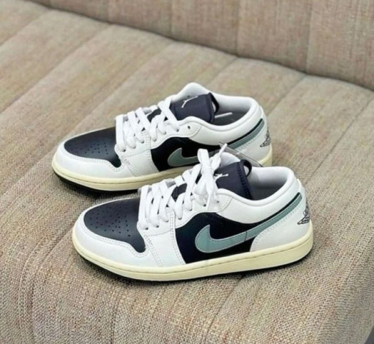 Nike Air Jordan 1 Low Jade Smoke Basketball Sneakers