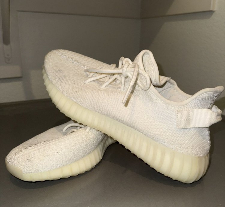 Triple White Yeezy 350 V2 Size 12