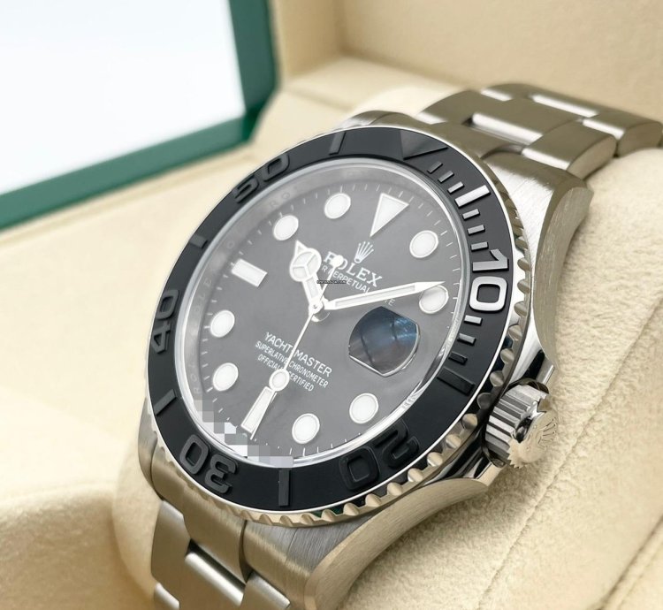 Rolex Yacht-master 42 Black 226627 01 2025