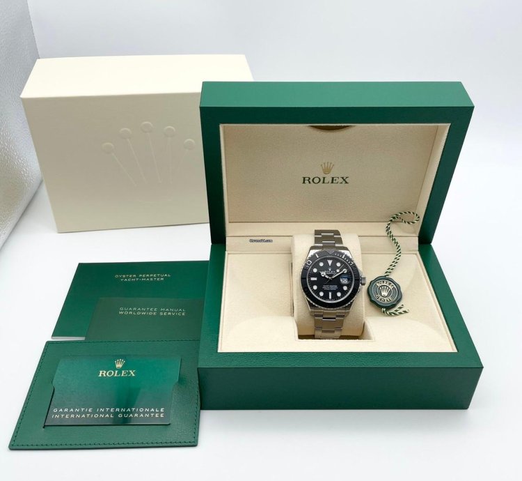 Rolex Yacht-master 42 Black 226627 01 2025