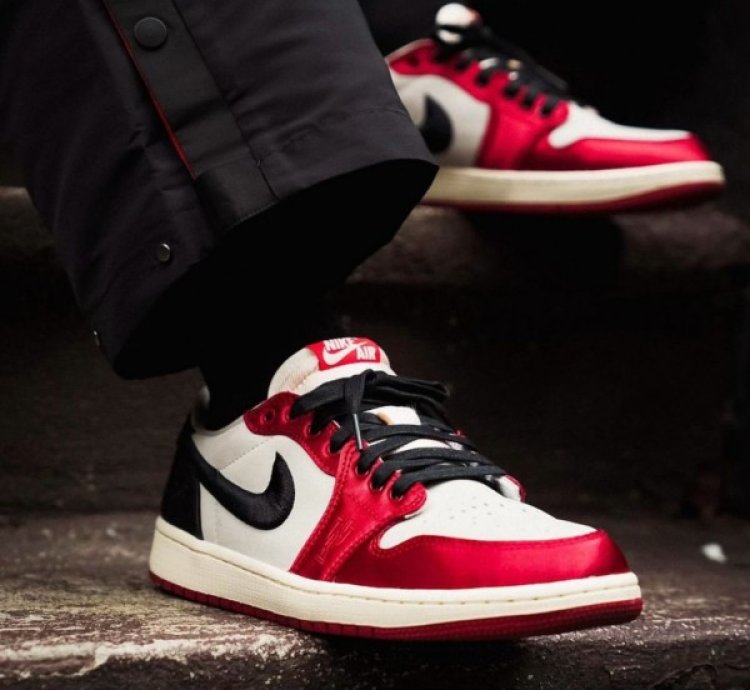 Nike Air Jordan 1 Low Trophy Room Basketball Sneakers Semi Ua