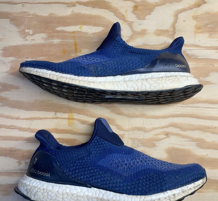 Ultraboost 2 0 Collegiate Navy uncaged