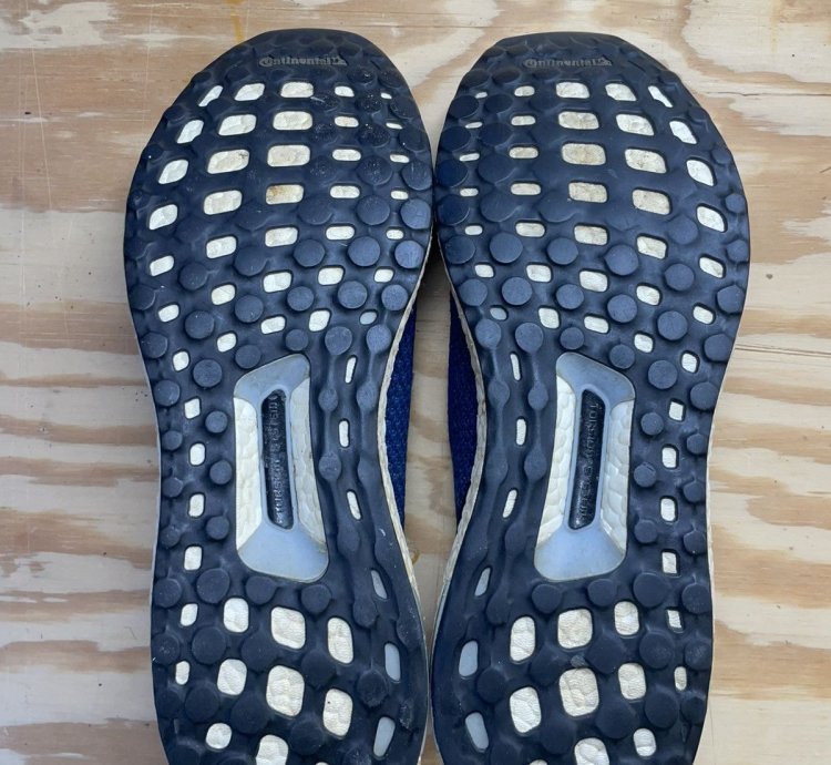 Ultraboost 2 0 Collegiate Navy uncaged