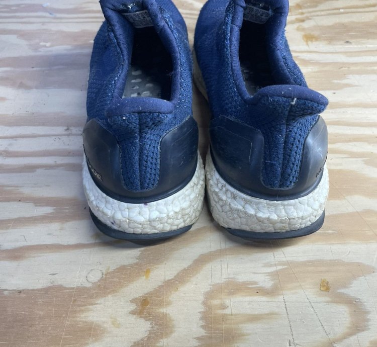 Ultraboost 2 0 Collegiate Navy uncaged