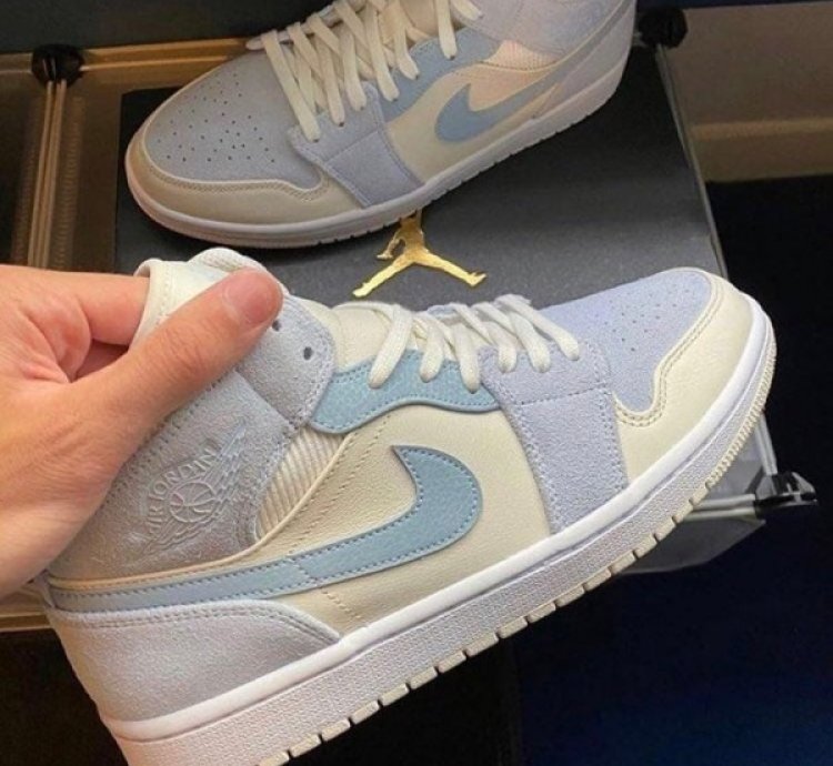 Nike Air Jordan 1 Mid Celestine Blue