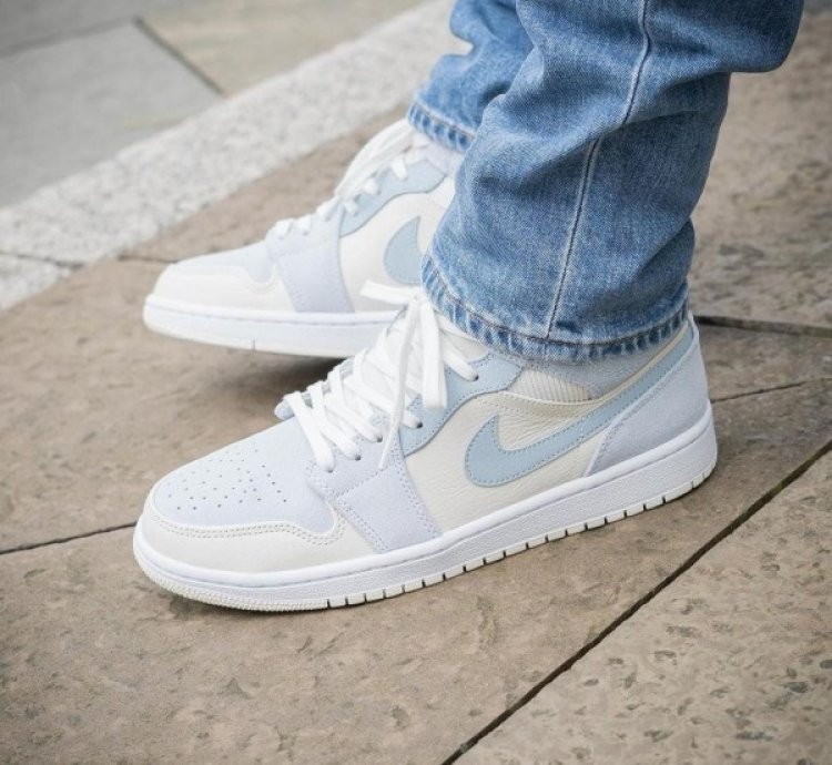 Nike Air Jordan 1 Mid Celestine Blue