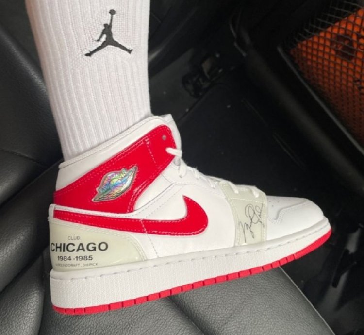 Nike Air Jordan 1 Mid Rookie Season Basketball Sneakers