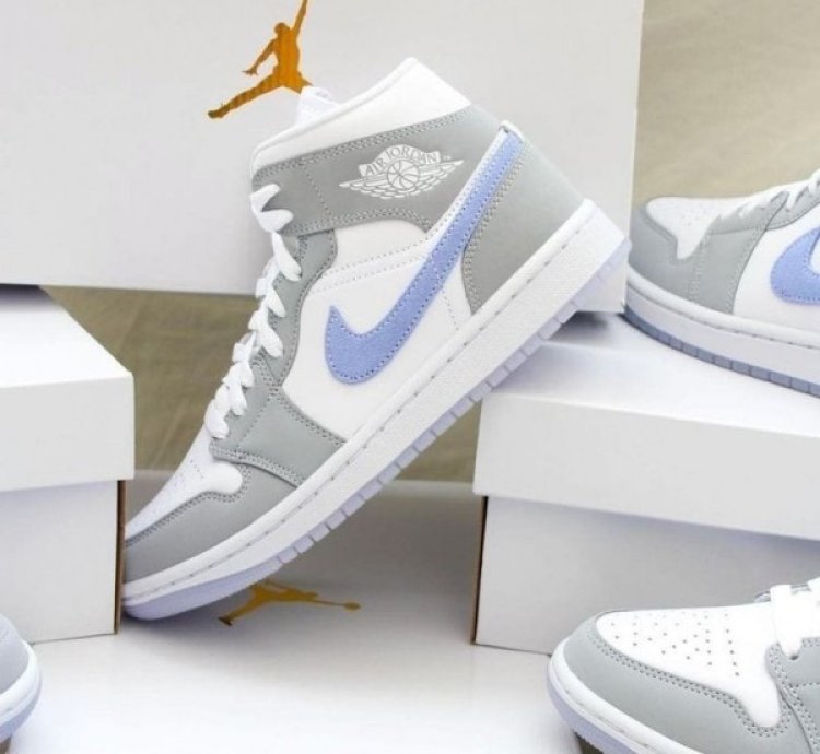 Nike Air Jordan 1 Mid Wolf Grey Basketball Sneakers Semi Ua