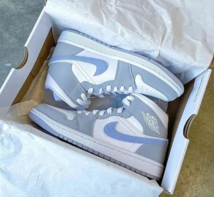 Nike Air Jordan 1 Mid Wolf Grey Basketball Sneakers Semi Ua