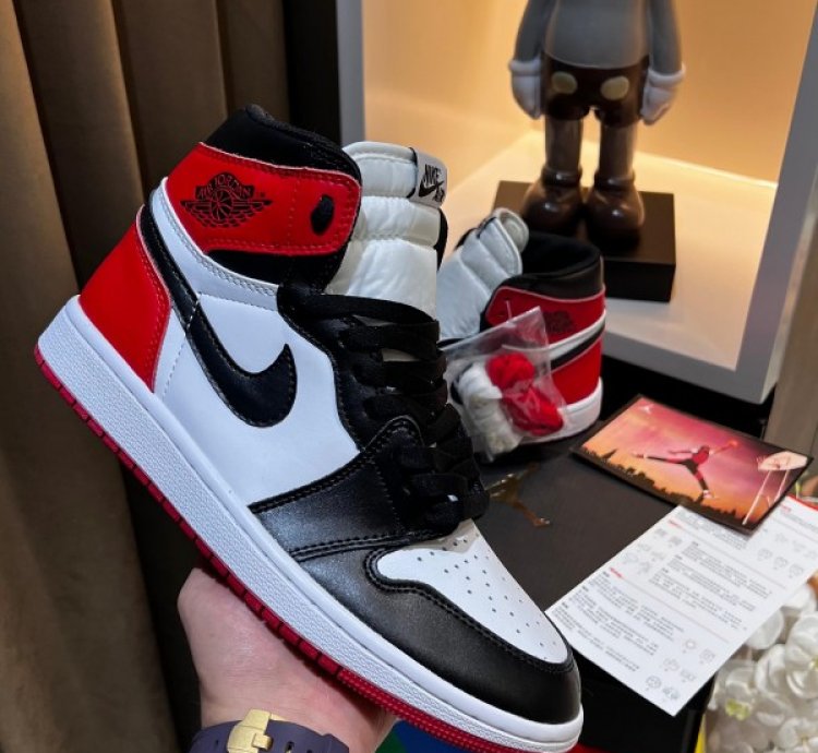 Nike Air Jordan 1 Red Toe Basketball Sneakers Semi Ua