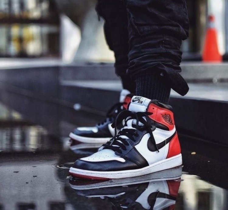 Nike Air Jordan 1 Red Toe Basketball Sneakers Semi Ua