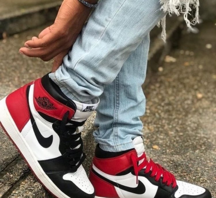 Nike Air Jordan 1 Red Toe Basketball Sneakers Semi Ua
