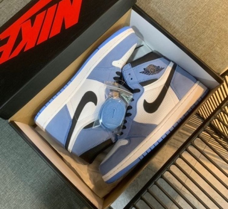 Nike Air Jordan 1 University Blue Basketball Sneakers Semi Ua