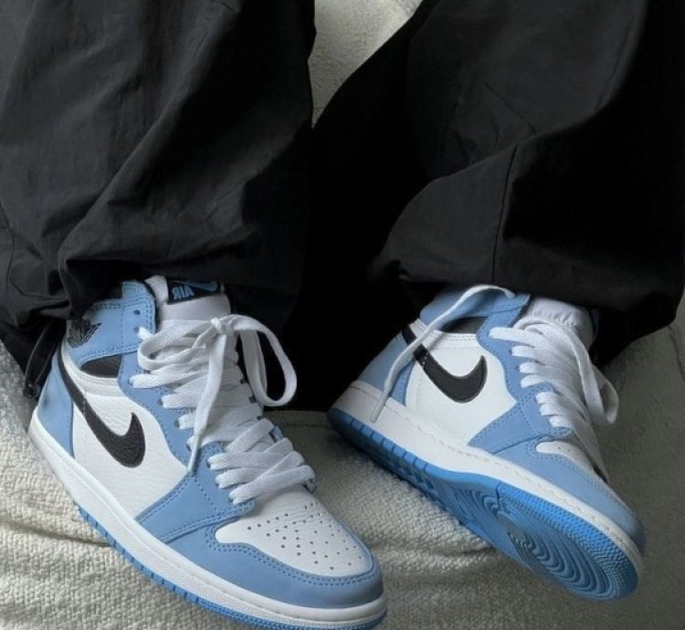 Nike Air Jordan 1 University Blue Basketball Sneakers Semi Ua