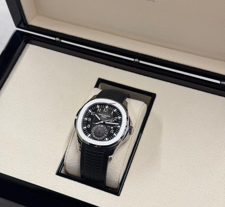 Patek Philippe Aquanaut Travel Time 2021 Full Set 5164a-001