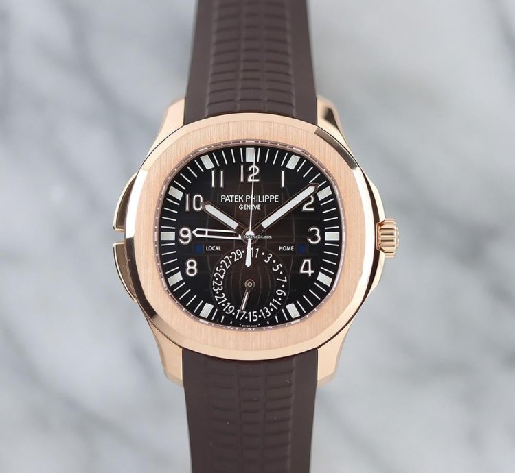 Patek Philippe Aquanaut Travel Time 40 8mm Rosegold 2022