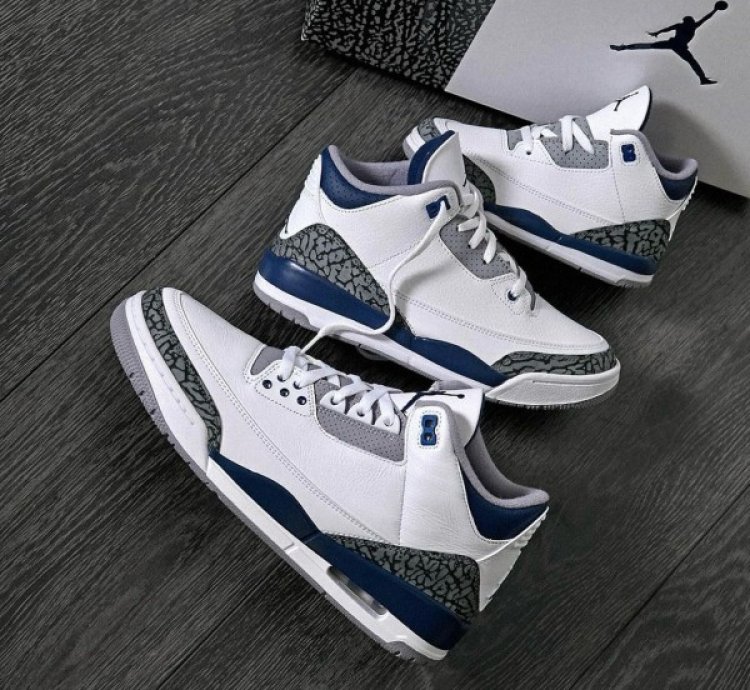 Nike Air Jordan 3 Midnight Navy Basketball Sneakers