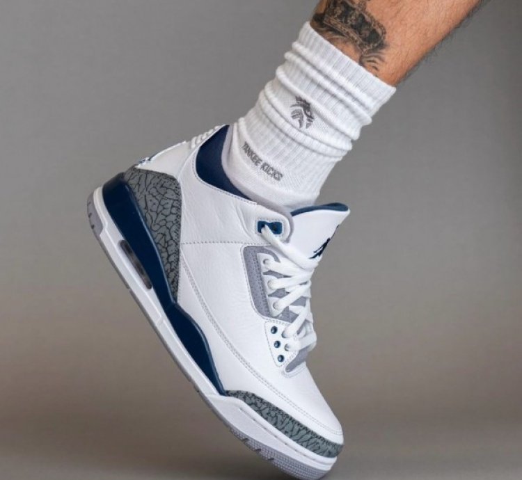 Nike Air Jordan 3 Midnight Navy Basketball Sneakers