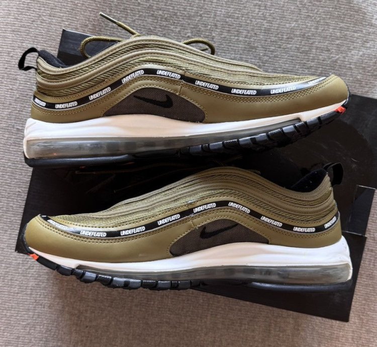Undefeated Air Max 97 Militia Green 11