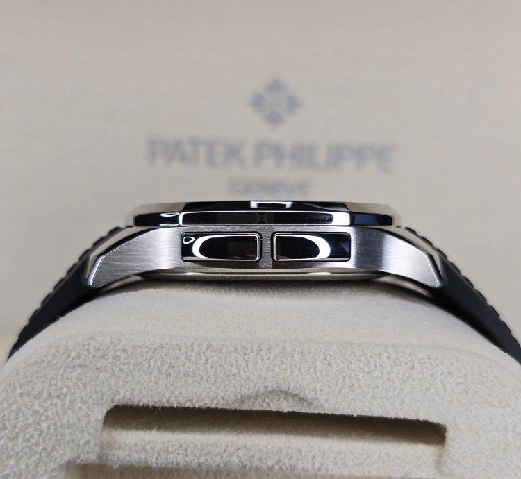 Patek Philippe Aquanaut Travel Time 5164a Stainless Steel