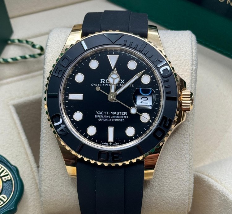 Rolex Yacht-master 42 New 2023 Yellow Gold Oysterflex Rubber Strap 18kt 226658