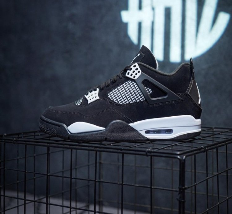 Nike Air Jordan 4 Black White Thunder Basketball Sneakers