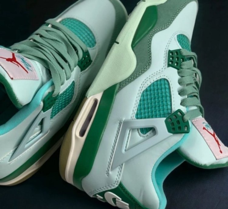 Nike Air Jordan 4 First Class Basketball Sneakers