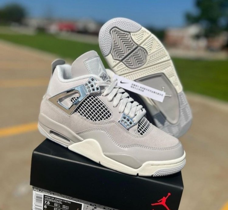 Nike Air Jordan 4 Frozen Moment Basketball Sneakers Semi Ua